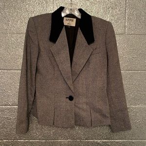 Kasper one button blazer